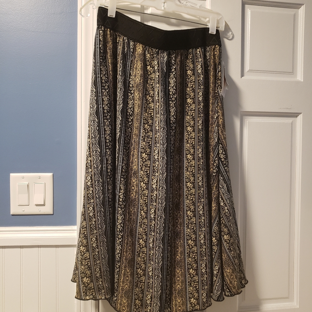 Lularoe Large Lola Skirt.